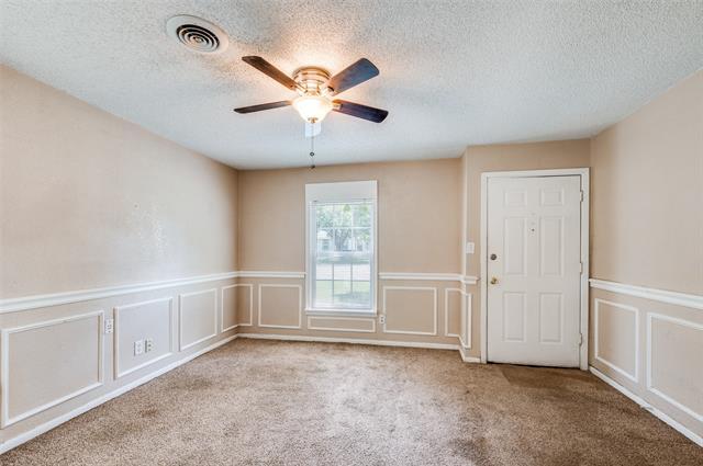 Building Photo - 1407 Helen Cir