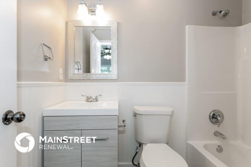 Building Photo - 1303 Bellingham Dr