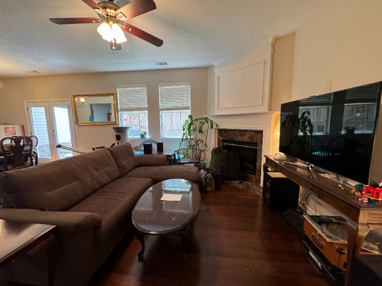 Building Photo - 431 Windstone Trail