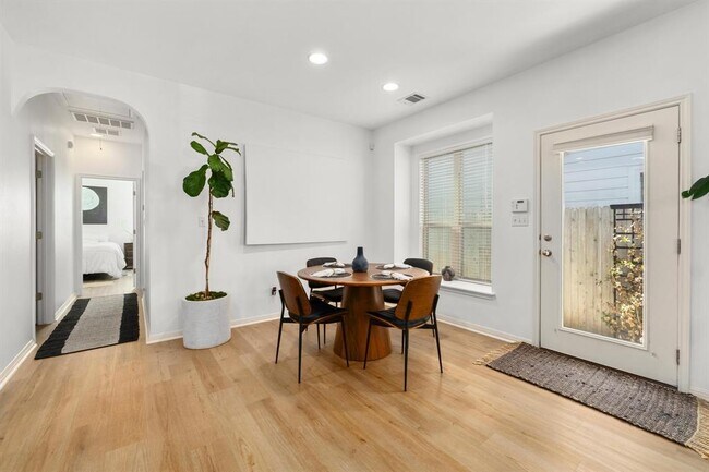 Building Photo - 4613 Graceful Ln