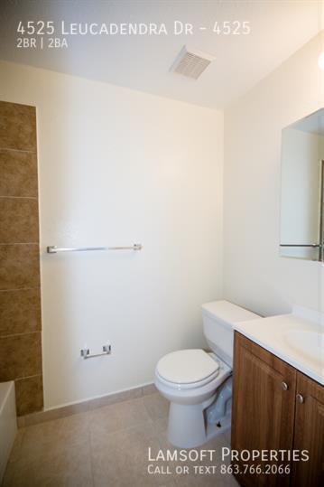 Building Photo - 4525 Leucadendra Dr