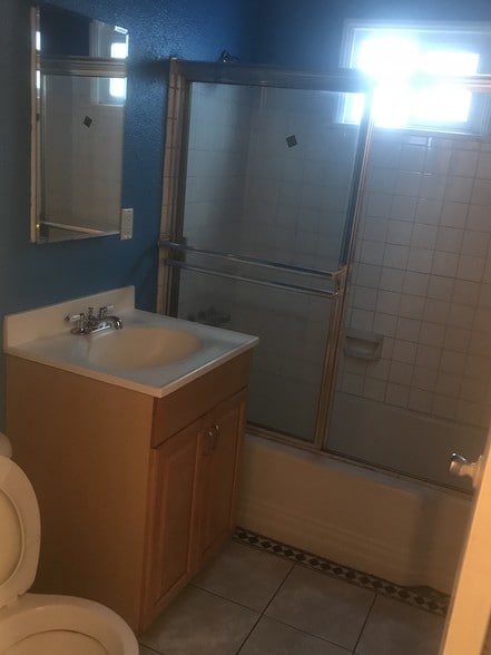 Bathroom - 14228 Gilmore St