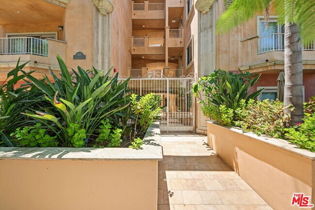 Building Photo - 1511 Camden Ave