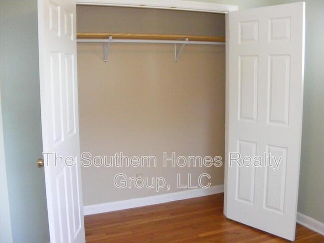 Building Photo - 1412 Tellico Ave