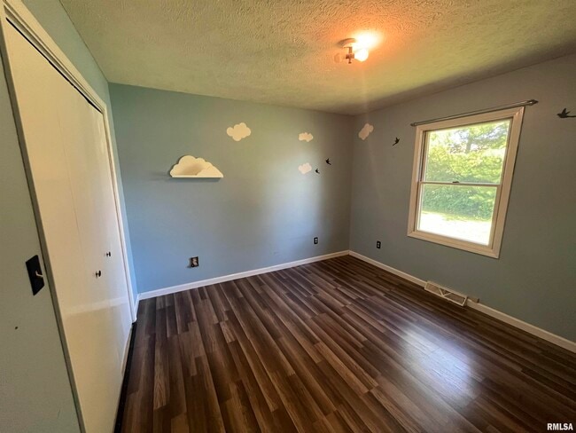 Building Photo - 205 Appomattox Dr