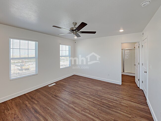 Building Photo - 6063 W Arranmore Dr