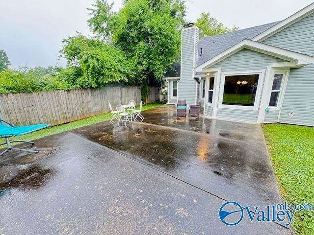 Building Photo - 109 SW Brushcreek Dr