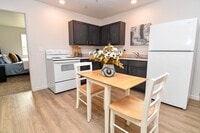 Building Photo - 3 Bedroom, Single-story Townhomes for rent...