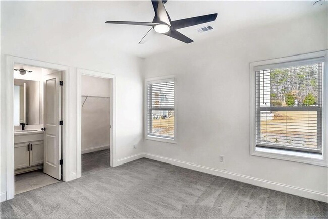 Building Photo - 395 Tillman Pass