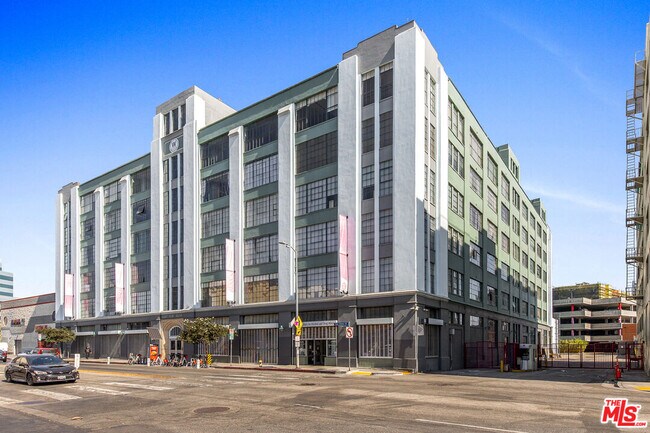 Building Photo - 420 San Pedro St