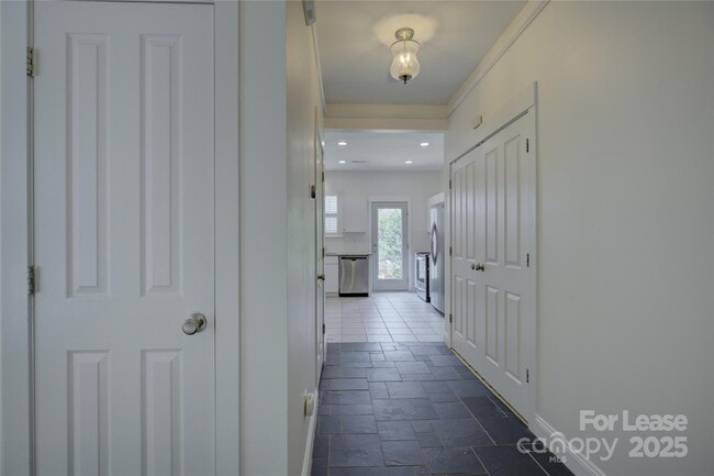 Building Photo - 11330 Deer Ridge Ln