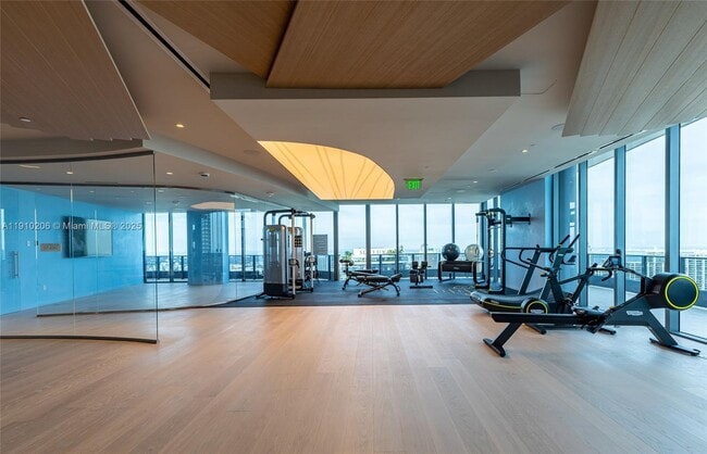 Building Photo - 1000 Brickell Plaza