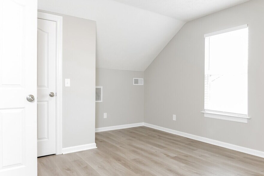 Building Photo - 1774 Lucille Ln