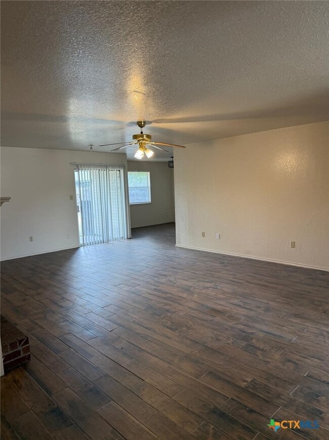 Building Photo - 4212 Embers Dr