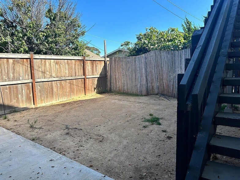 Building Photo - 726 Sutter St