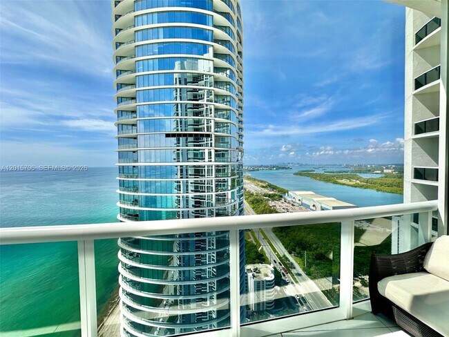Building Photo - 15811 Collins Ave