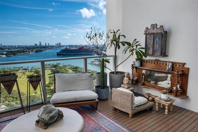 Building Photo - 1040 Biscayne Blvd