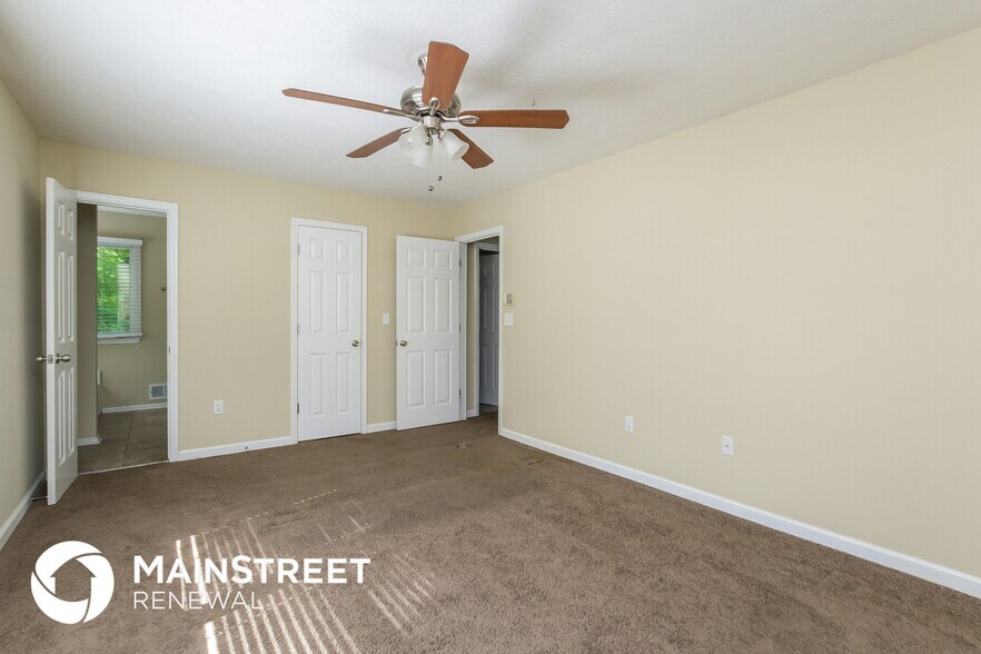 Building Photo - 294 Oak Landing Cir