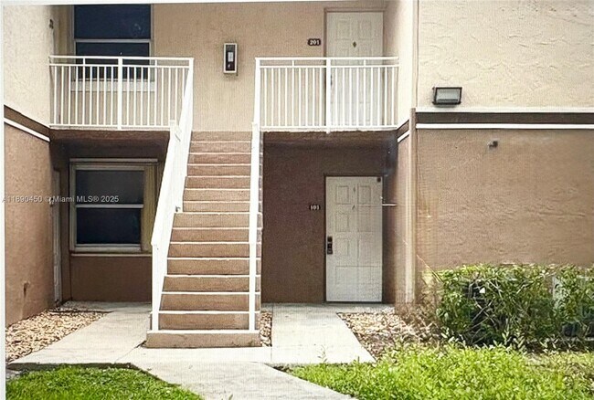 Building Photo - 11250 SW 13th St