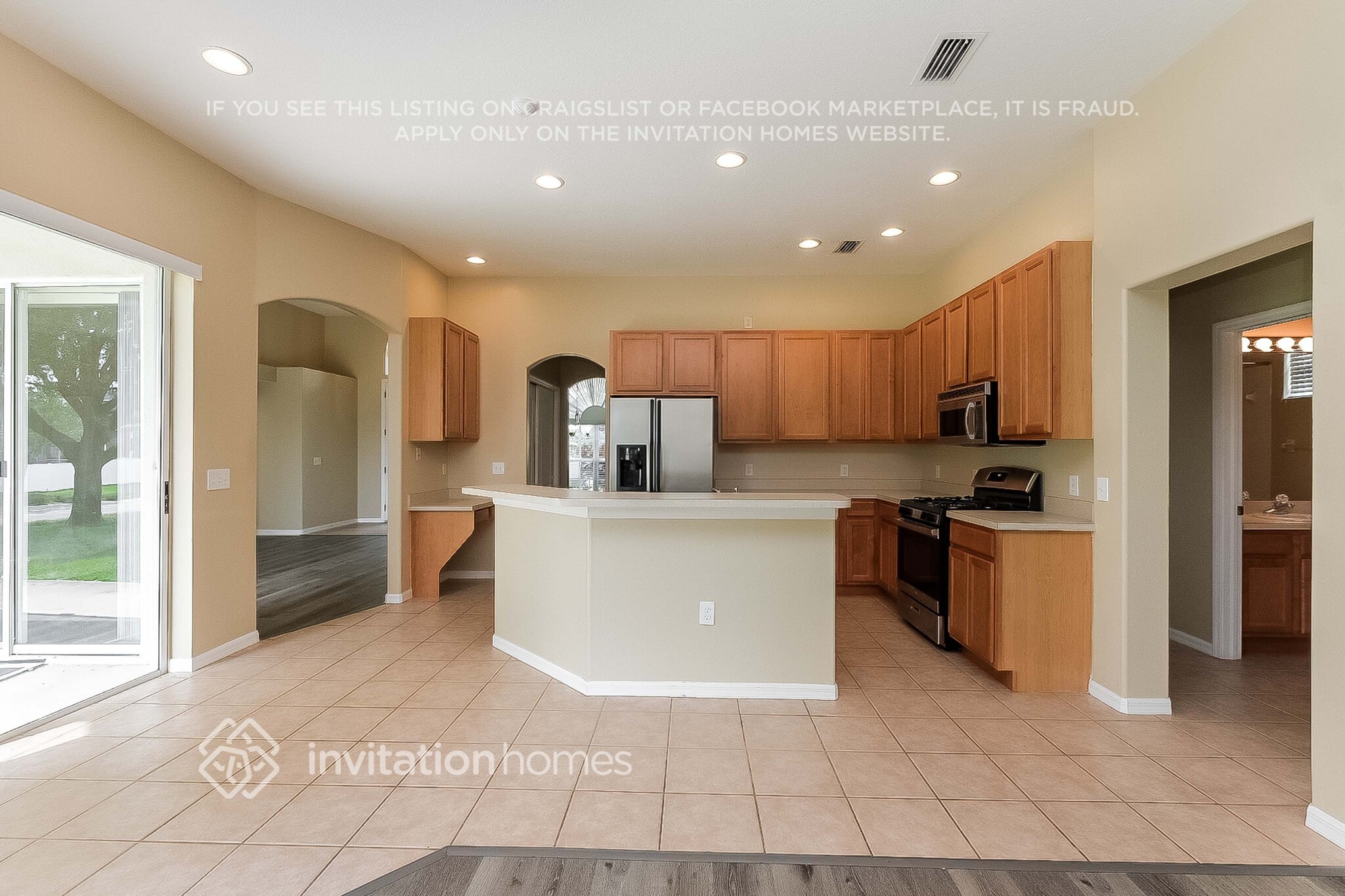 Building Photo - 2620 Abbey Grove Dr