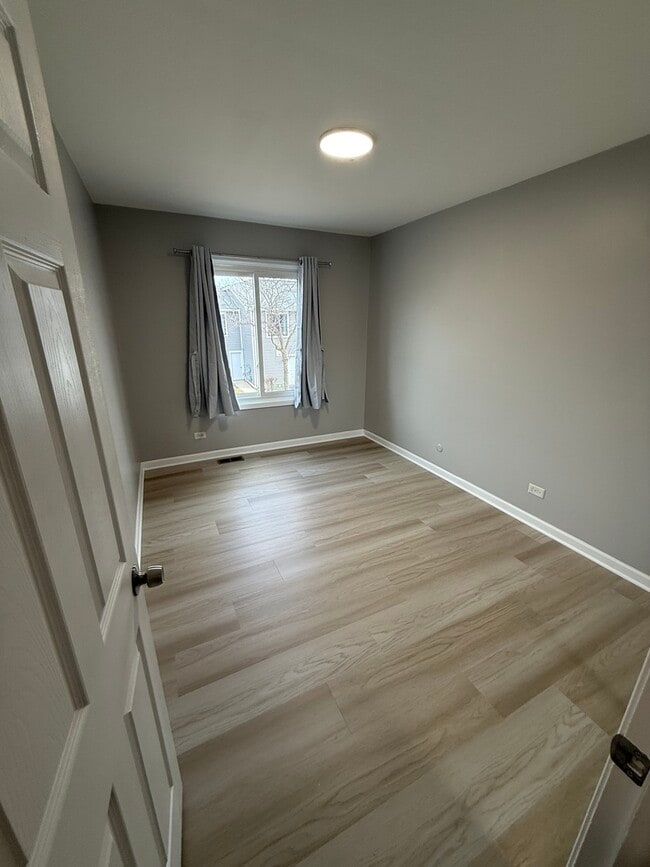 Building Photo - 1010 Hayes Ct