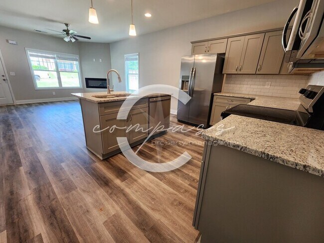 Building Photo - 6406 Olmadison Pl