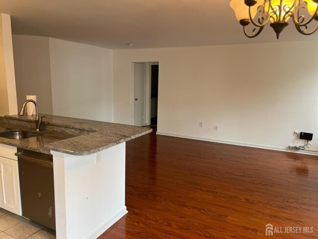 Building Photo - 7492 Elm Ct