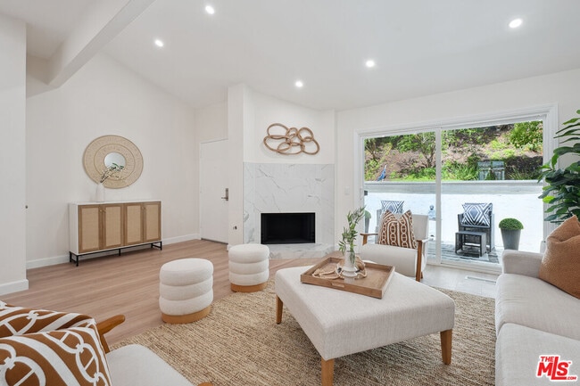 Building Photo - 17109 Palisades Cir