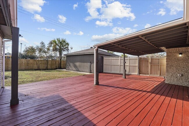 Building Photo - 15514 Diana Ln