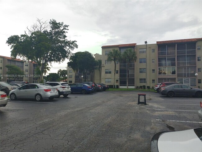 Building Photo - 1820 SW 81st Ave