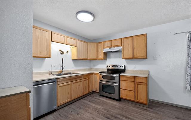 Building Photo - 604 Fegan St