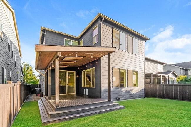 Building Photo - 4 Bedroom 2.5 Bath. Cul-de-Sac beautifully...