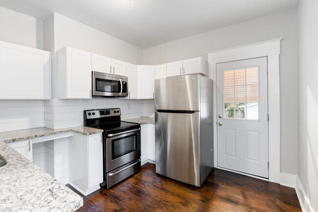 Building Photo - 3 Bedroom House Off Eastern Parkway