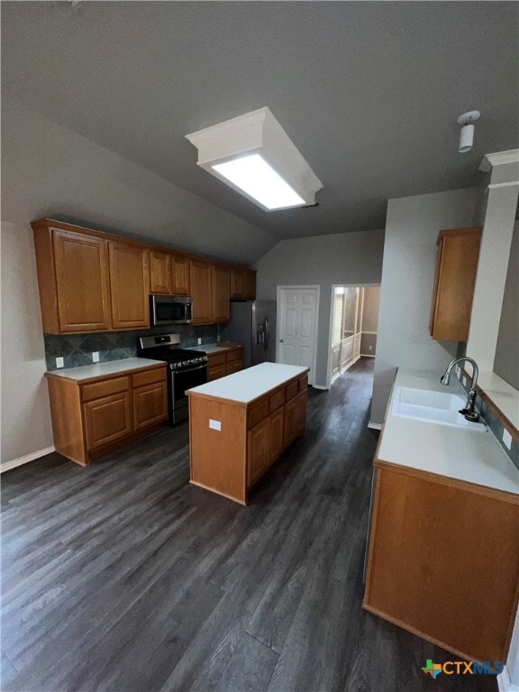 Building Photo - 1734 Oak Forest Dr