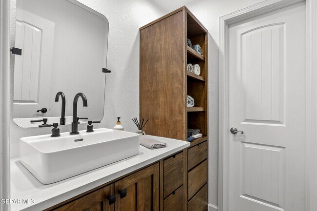 Building Photo - 1316 Hookridge Dr