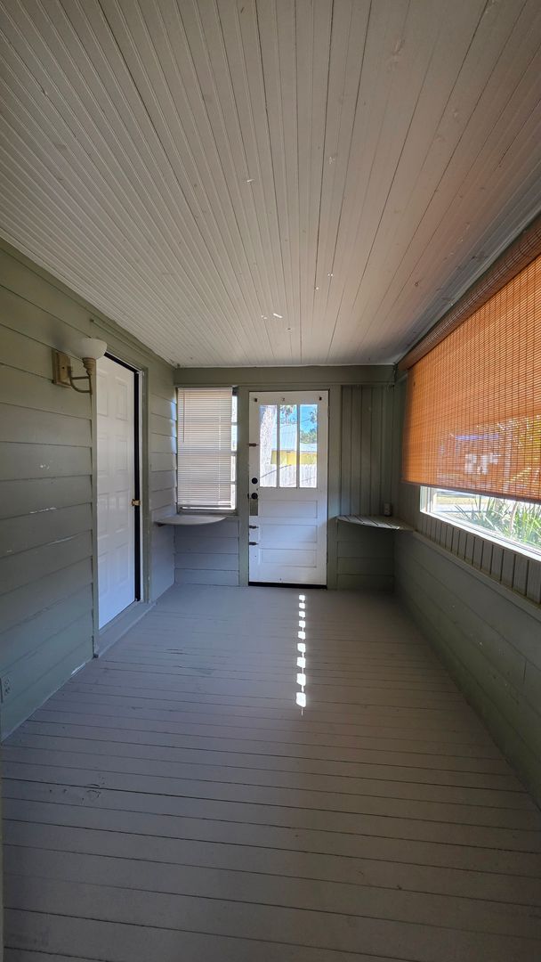 Building Photo - 2 Bedroom 1 Bath Single Family Home