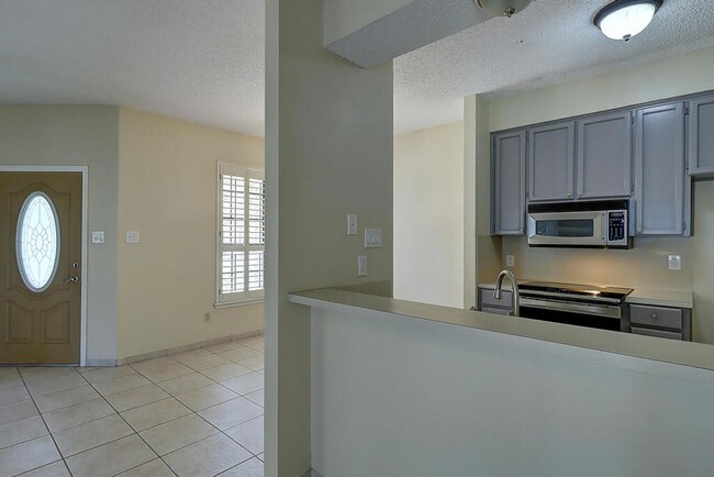 Building Photo - 7126 Windbrook Ln