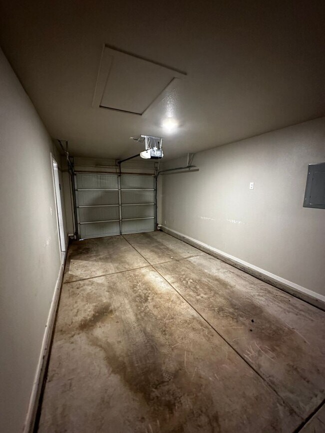 Building Photo - Available July 21st in Upland West: Awesom...