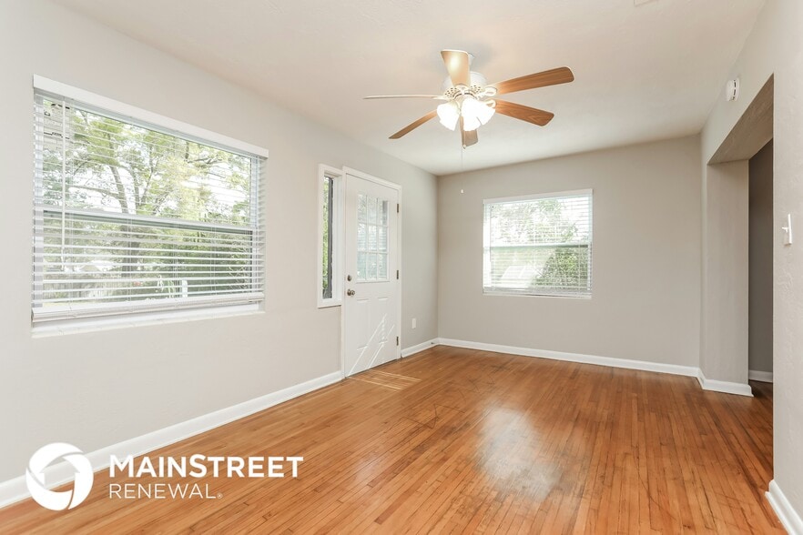 Building Photo - 723 E Grove Pl