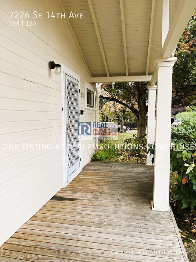 Building Photo - 7226 SE 14th Ave