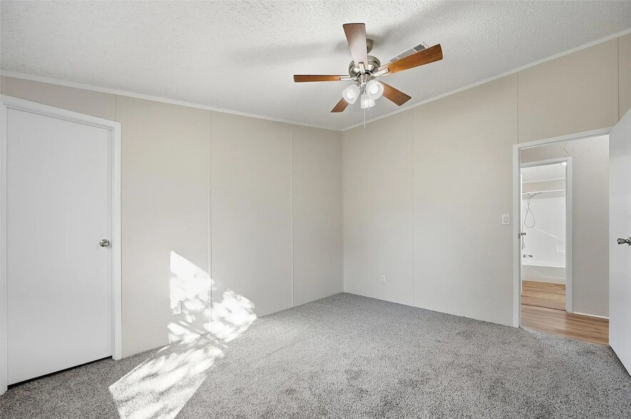 Building Photo - 2645 Bryant St