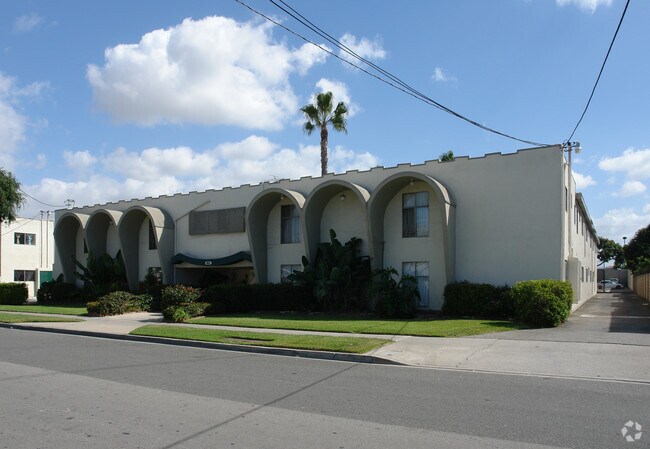 Primary Photo - 13902 La Pat Pl