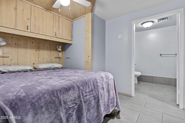 Building Photo - 6125 E Indian School Rd