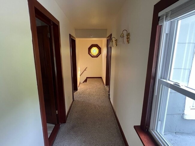 Building Photo - 3 Bedroom Home in Wernersville