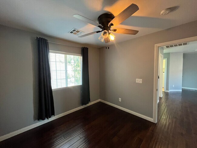 Building Photo - Stylish 3-Bedroom Home with Loft in Gated Community