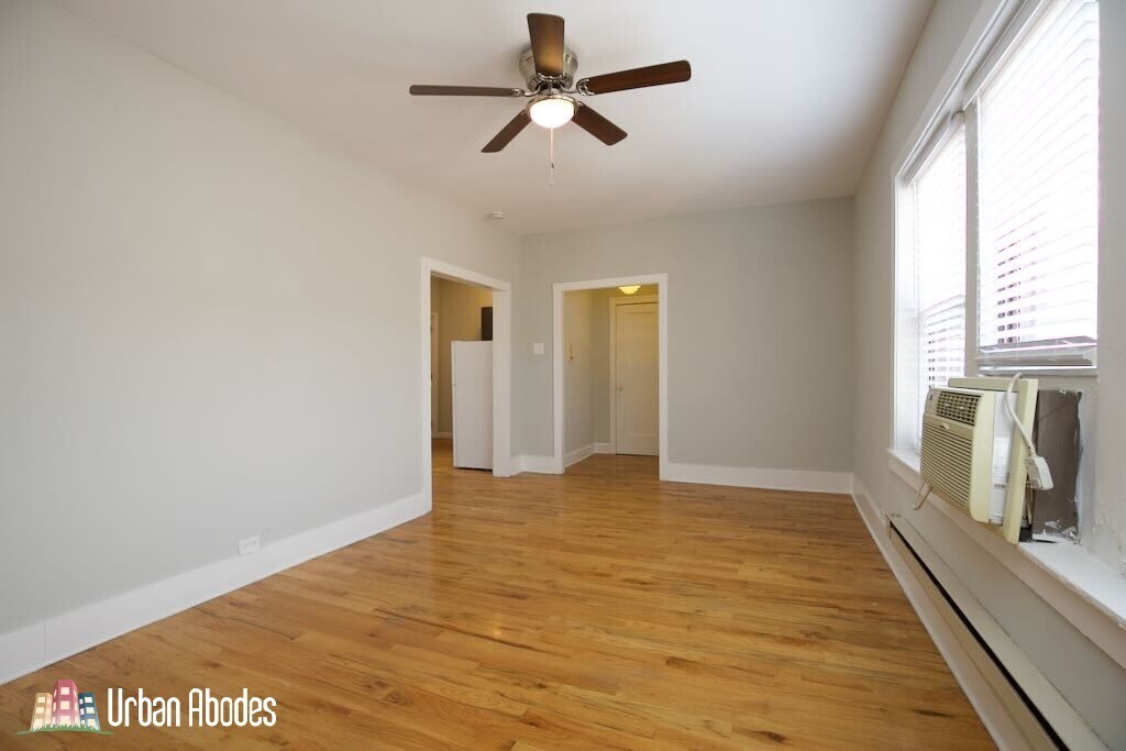 Building Photo - 3713 N Pine Grove Ave
