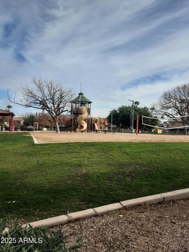 Building Photo - 1401 E Jasper Dr