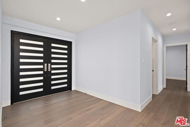 Building Photo - 1256 Stradella Rd