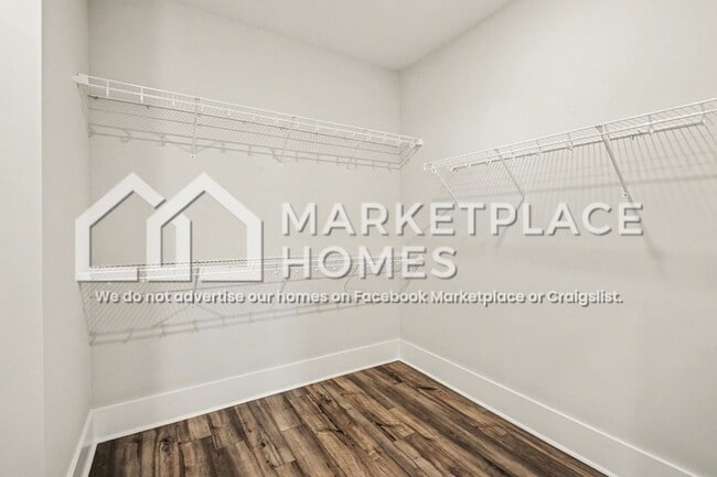 Building Photo - 517 Kingwood Ln