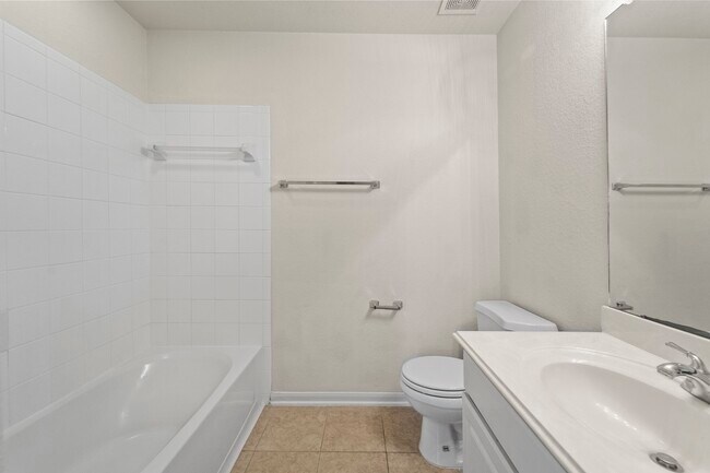 Building Photo - 9518 Denfield Ln